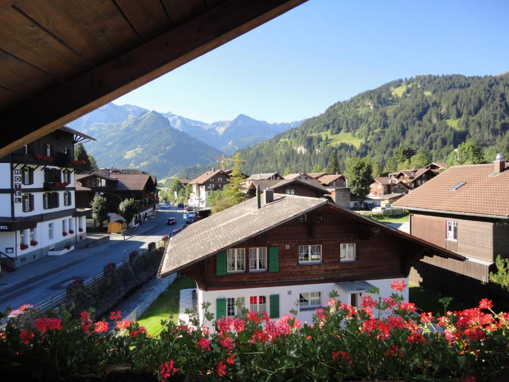Hotel Garni Alpenruh Lenk im Simmental Exterior foto